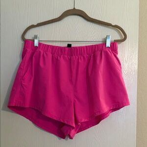 GAP Fit Bubblegum Pink Active Shorts 🩷
